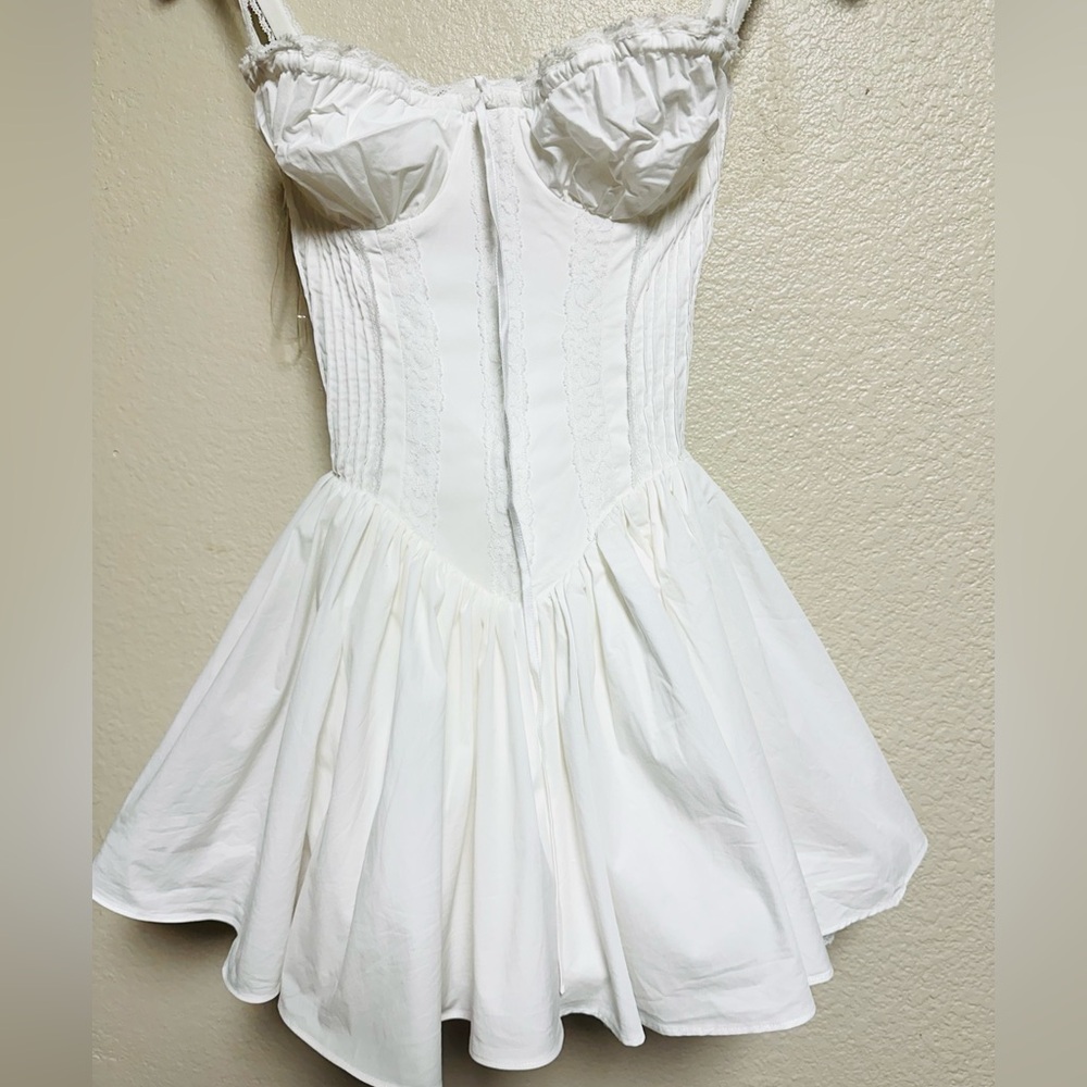SOLD House of CB - Pietra White Corset Mini Dress - Size Small - Cup A/C NWOT - Picture 3 of 6